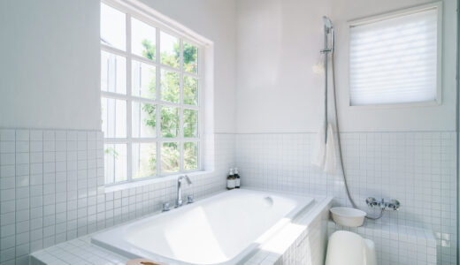 大きな窓で浴室に明るさと快適さを！上質な空間づくりのポイントを解説