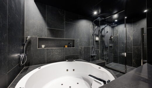 バスルームをすっきり美しく。デザインのアクセントにもなる“ニッチ”の魅力